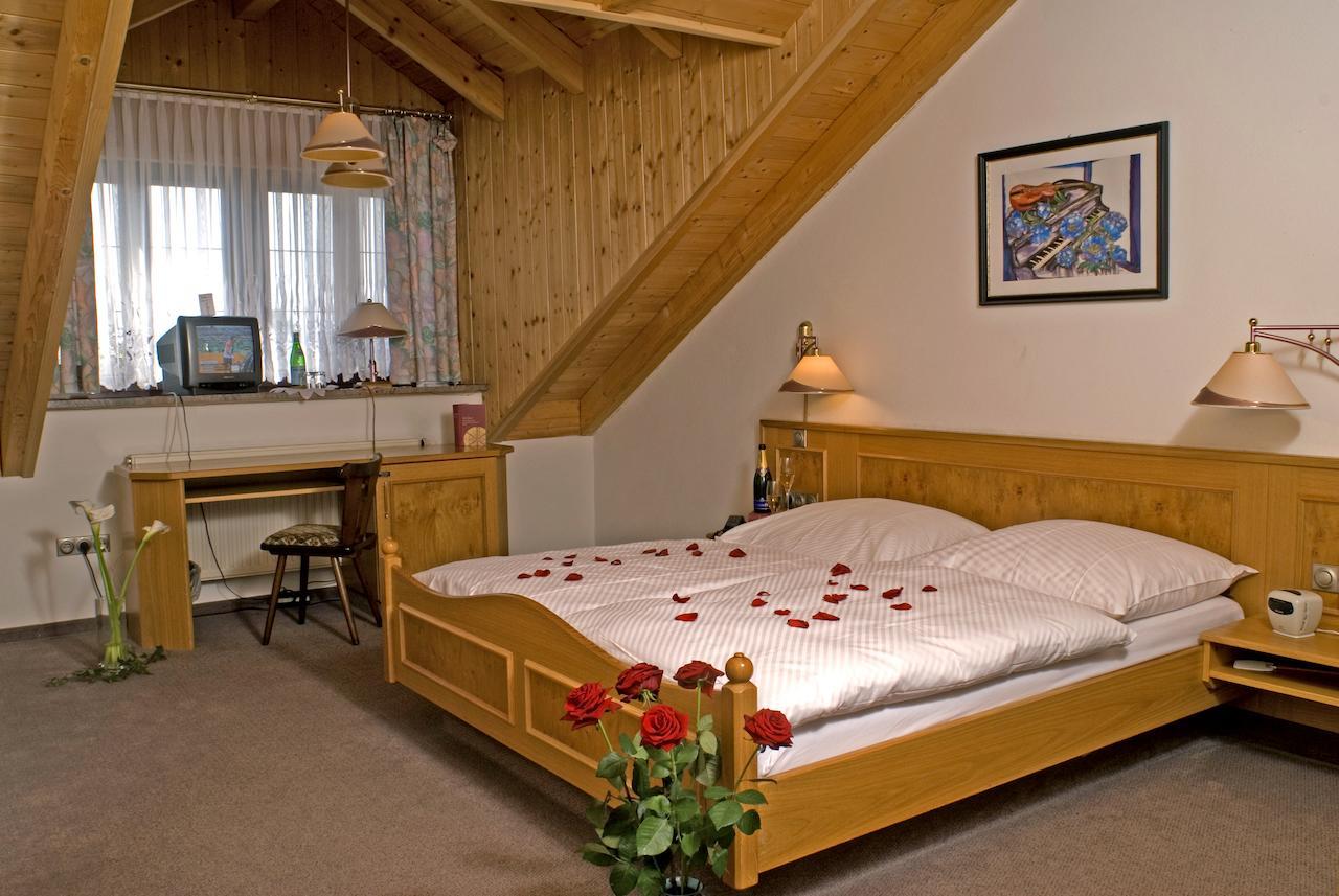 Hotel Zum Fischerwirt Baindlkirch Phòng bức ảnh